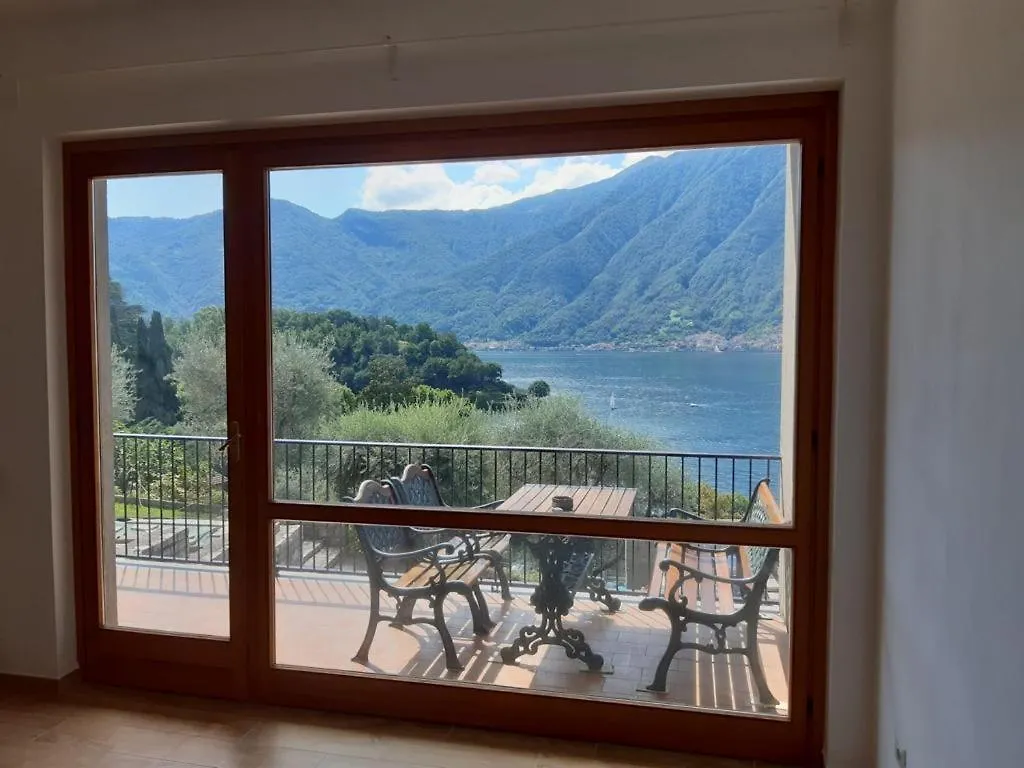 Big Apartment With Lake View And Two Bedrooms Сала-Комачина
