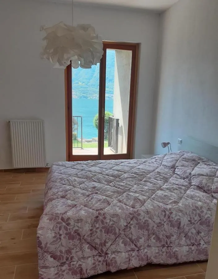Big Apartment With Lake View And Two Bedrooms Сала-Комачина